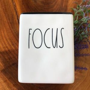 Rae Dunn “FOCUS” Holder